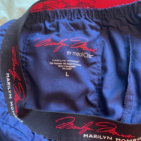 NURSES UNIFORM SCRUBS MARILYN MONROE MEDICHIC BLUE LARGE BOTTOMS 🫶🏼🦷 - Picture 3 of 12